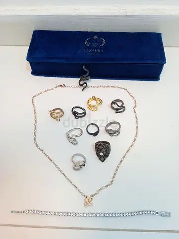 Mixed rings, necklace and bracelet lot with presentation box - assorted styles