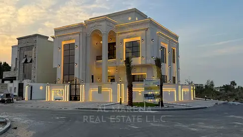 With an all-inclusive price for electricity, water, and air conditioning, own a luxurious villa for sale in Al Rawda 3 - Ajman | 6 master bedrooms |
