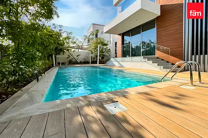 Luxury | Massive Layout | Vacant | Next To Park