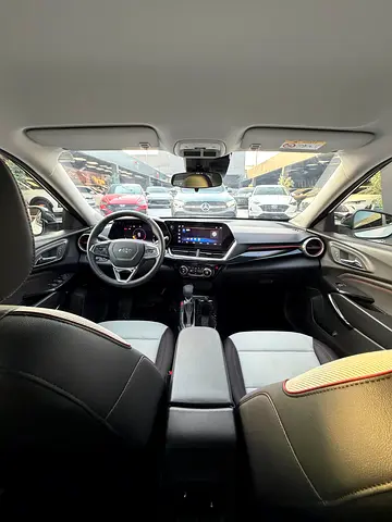 صورة 14 لـ 2025 Chevrolet TRAX