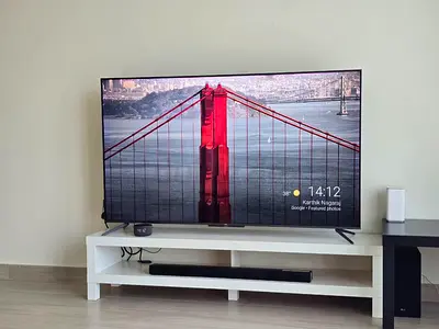 Tcl 55-inch Smart QED TV in Excellent Condition support 120 hz gaming