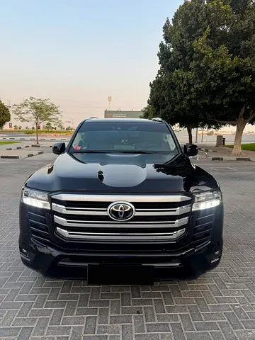 Toyota Land Cruiser GXR 2023 GCC Specs twin turbo