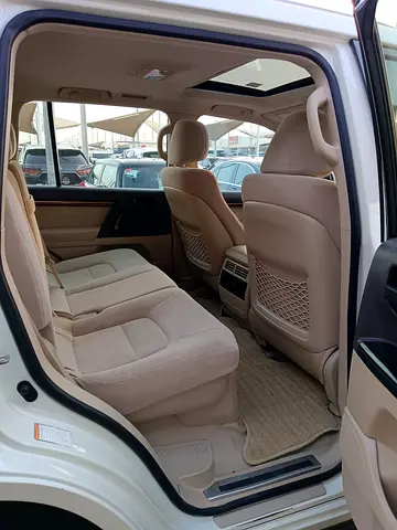 2018 Toyota LAND CRUISER — фото 8