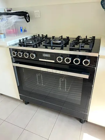 Bosch Black Series 8 Full Gas Cooking Range For Sale 90CM
