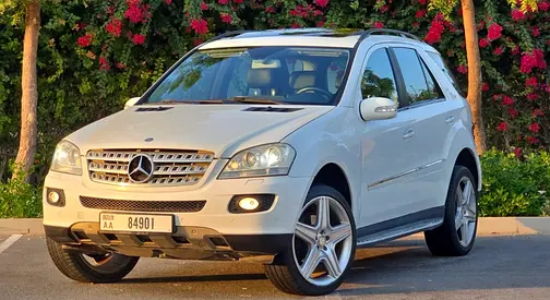 Top Mercedes-Benz M-Class ML 350 Low Km GCC Specs The car looks and drive like new First Owner