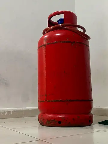 Red LPG Gas Cylinder - Used