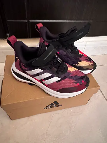 Adidas kids running shoes - camo pink/black, size 28, brand new , no negotiation.