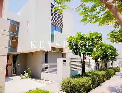 Luxury Lifestyle Villa | Steps from City Centre Al Zahia | Resale