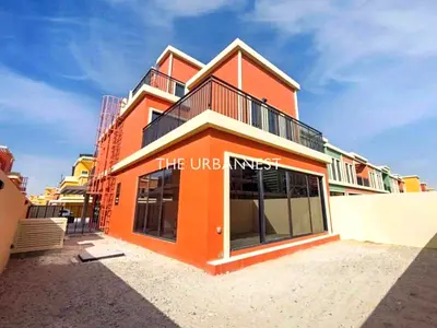 Single Row | Mid Corner Unit | Vacant 5 Bedroom