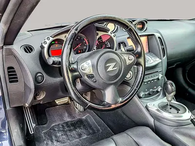 2017 Nissan 370Z — фото 9
