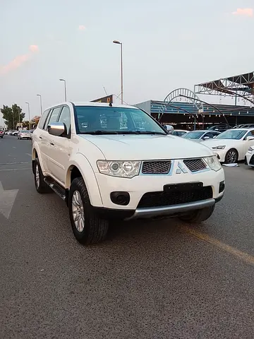 Mitsubishi Pajero Sport 3.5L V6 4WD MODEL 2011