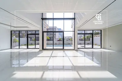 Upgraded | Spacious Corner Unit | Private Pool
