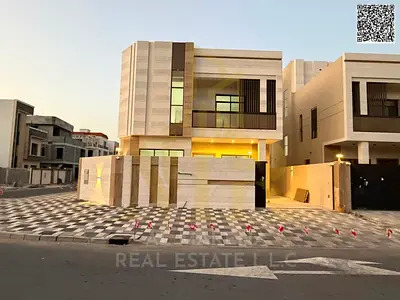 Luxury corner villa, two floors and a roof, located close to amenities, freehold ownership, price includes registration fees.