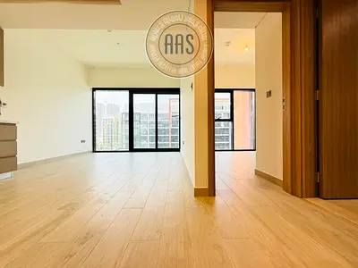 Spacious layout •• chiller free •• brand new •• luxurious and lavish studio •• ready to move •• huge size