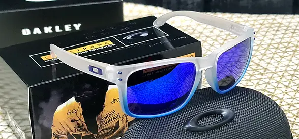Oakley Holbrook™ Matte Transparent Fade w/ Sapphire Iridium Prizm Lens