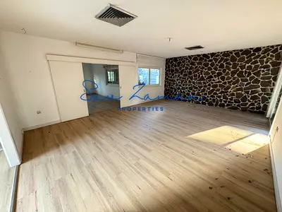 COMMERCIAL VILLA 3BR MAIDS PRIVATE GARDEN INDEPENDENT VILLA