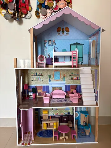 Wooden 3-Storey Dollhouse with Furniture - excellent Condition