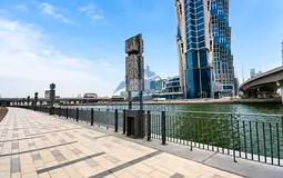 Prestigious Waterfront Living /High-Floor /Immediate Income