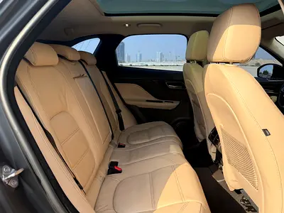 2018 Jaguar F-PACE photo 12