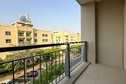 Spacious 1 Bedroom | Chiller Free | Vacant