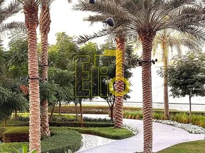 Low floor | water and park view | Vacant