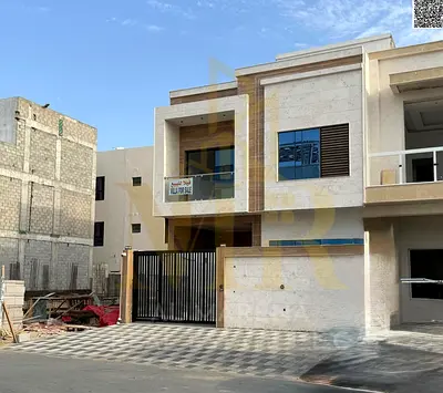 Freehold villas for all nationalities, including registration and ownership fees. Excellent location close to all services, with an internal roof terr