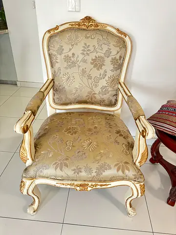 Antique-Style Cream and Gold Upholstered Armchair - Classic Design