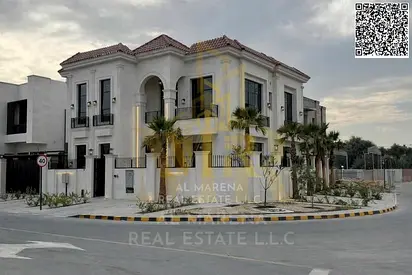 Classic Corner Villa with Pool, Close to Amenities, Luxurious Finishing, Includes Electricity, Water, and Air Conditioning, Freehold Ownership for All