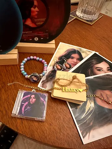 Hailee Steinfeld Merch