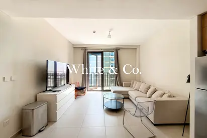 Fully Furnished|Community View|Vacant Now