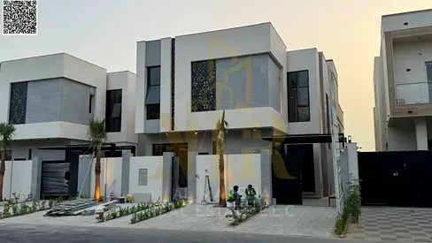 Luxury villa for sale in Al Zahia – Ajman | Prime location on the exit of Emirates Road | Land area 3,014 sq ft | Built-up area 3,550 sq ft | Two floo