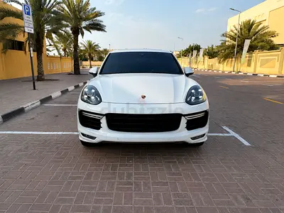 Porsche Cayenne GTS 2016 | GCC Specs | Well Maintained