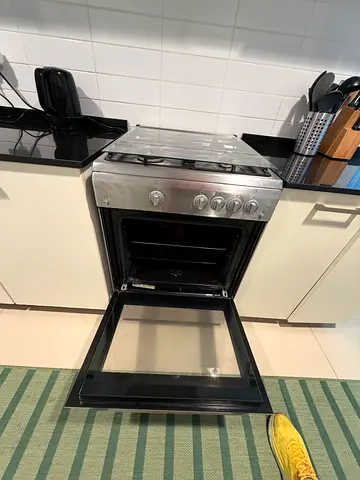 Freestanding stainless steel gas/electric oven and stovetop - good condition