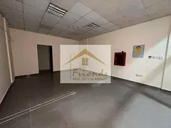 Front side Corner Shop | China Cluster E-05 | Open View Frontage