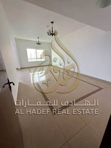 شقة 3 غرف وصالة للإيجار السنوي | باركن مجاني | جيم ومسبح | 75,000 درهم