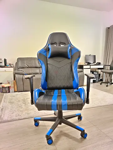 Racoor Gaming Chair – Good Condition