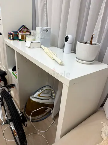White IKEA LACK side table / small shelving unit - good condition