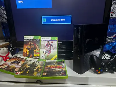 Xbox 360 E 320Gb(Summer vacation console)