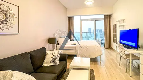 Prime location | Skyline Marina View | 04 Cheques