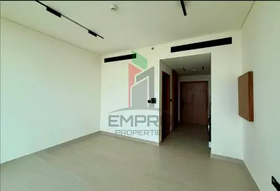 rented studio |Prime Location|Spacious Unit