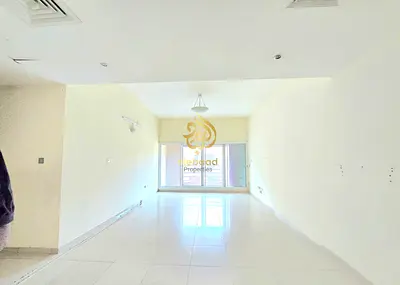 Front of Metro • Big Size 2bhk Available for Rent • Book now!