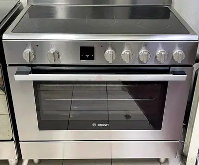 Bosch brand 5 Hob full electric ceramic Cooking range size 90cm Exellent Condition