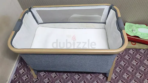 Tutti bambini cozee baby crib / cot