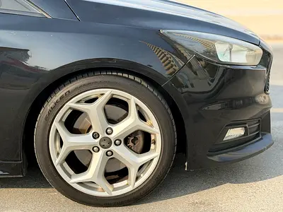 2015 FORD FOCUS photo 4