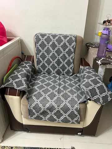 Single sofa