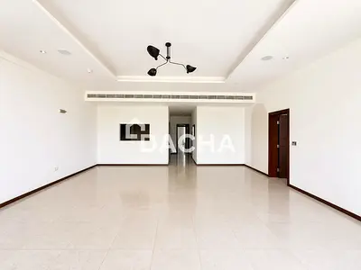 Low Floor | Vacant in Aug | Stunning Sea View
