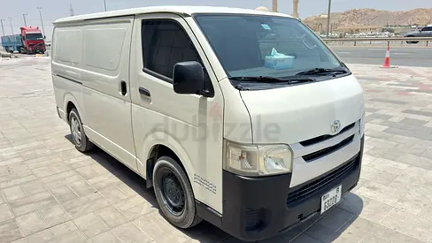 Toyota Hiace 2016 Standard GCC Specs