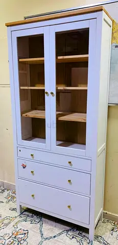 White Wooden Display Cabinet with Glass Doors and 3 Drawers
