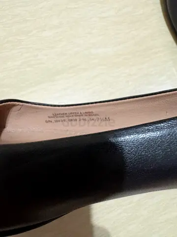 Black leather womens flats, size 37 (EU) - gently used