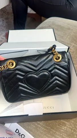Original gucci bag with all inclusion